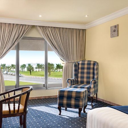 Howard Johnson Dammam Hotel Exterior foto