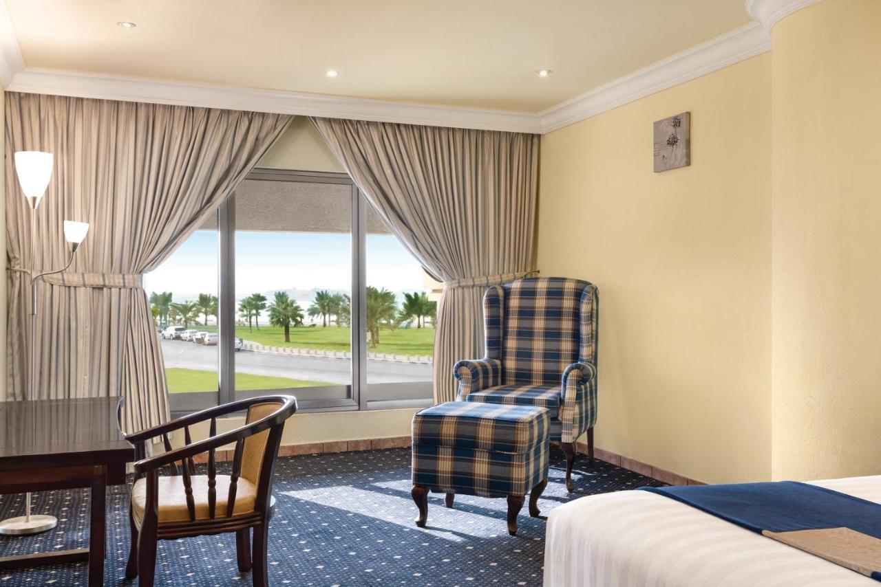 Howard Johnson Dammam Hotel Exterior foto