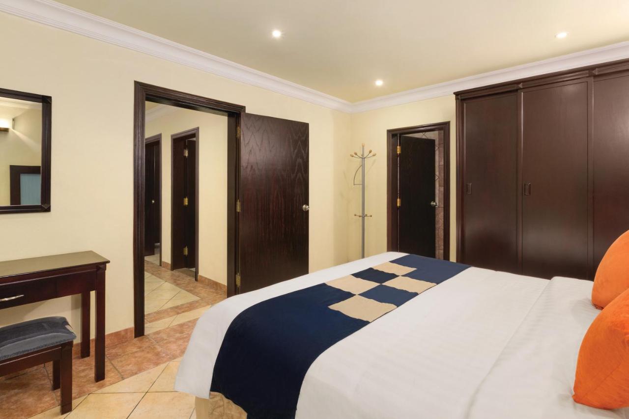 Howard Johnson Dammam Hotel Exterior foto