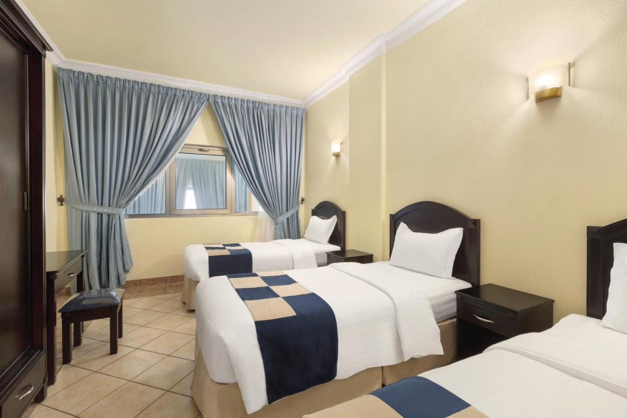 Howard Johnson Dammam Hotel Exterior foto